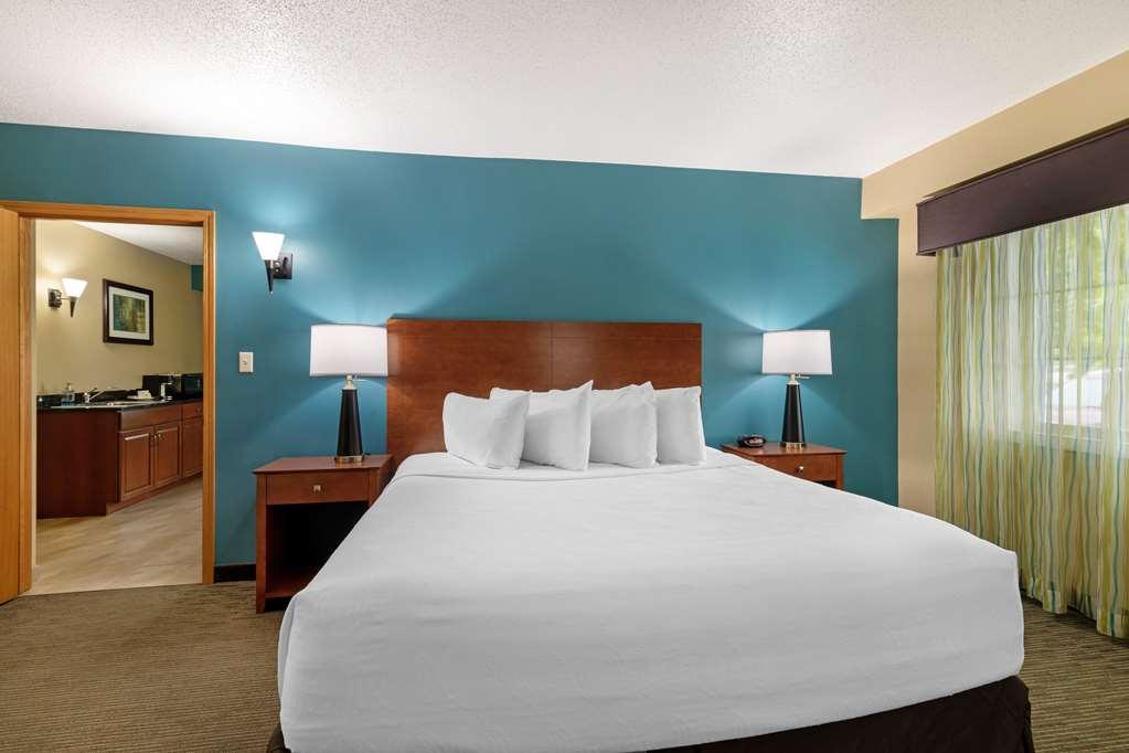 Best Western Plus Платсбърг Стая снимка